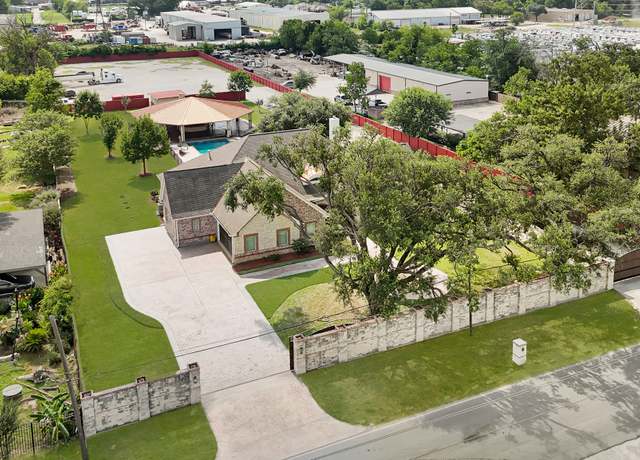 Property at 13635 Reeveston Rd, Houston, TX 77039, 5 beds, 3.5 baths