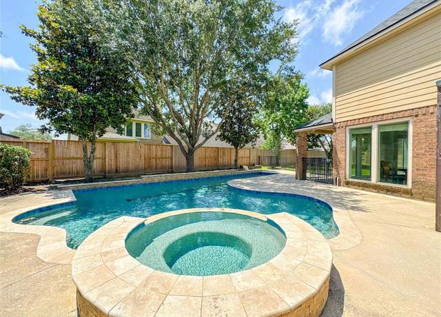 Property at 6081 Trent Ct, League City, TX 77573, 4 beds, 3.5 baths