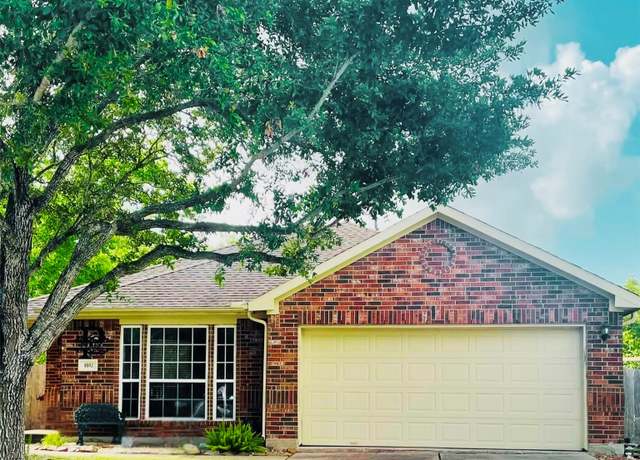 Property at 4602 Pompton Ct, Pearland, TX 77584, 3 beds, 2 baths