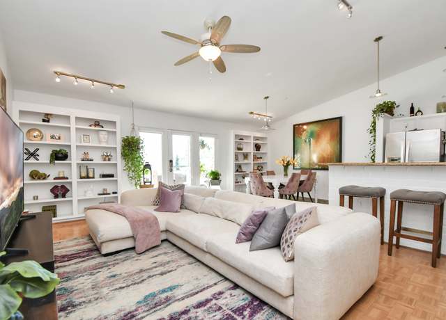Property at 2005 Stoney Brook Dr #6, Houston, TX 77063, 1 bed, 1 bath