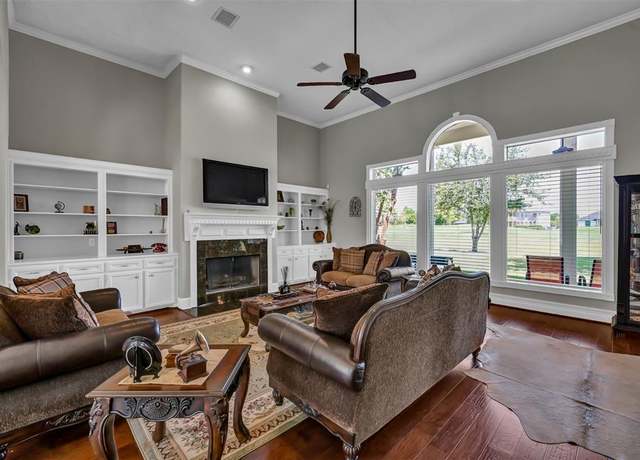 Property at 108 Somerton Dr, Montgomery, TX 77356, 6 beds, 4 baths