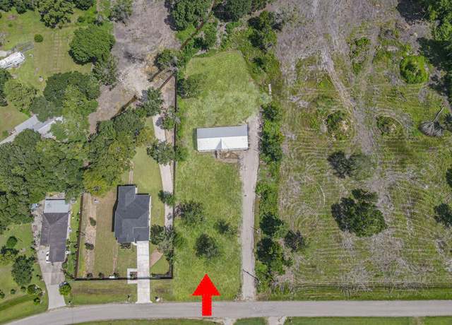 Property at 5624 Wickwillow Ln, Alvin, TX 77511, 3 beds, 2 baths