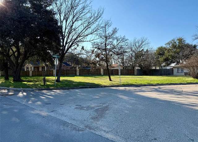 Property at 500 Williamson Dr, Bryan, TX 77801