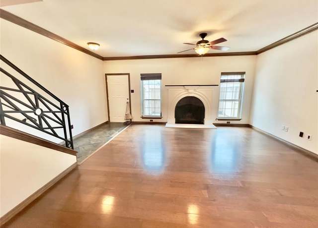 Property at 3018 Holly Hall St #3018, Houston, TX 77054, 2 beds, 2.5 baths