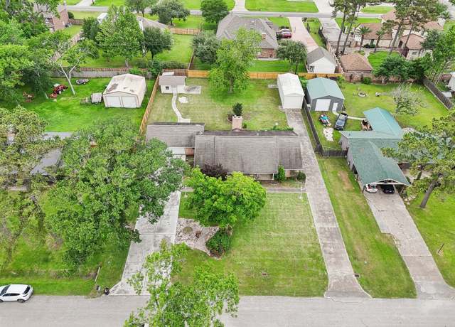 Property at 106 Faith St, Highlands, TX 77562, 3 beds, 2.5 baths