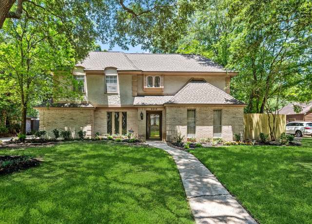 Property at 2215 River Falls Dr, Houston, TX 77339, 4 beds, 2.5 baths