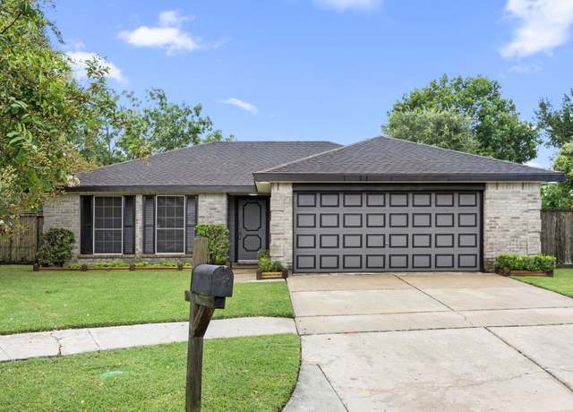 Property at 10327 Hollow Canyon Ct, Sugar Land, TX 77498, 3 beds, 2 baths