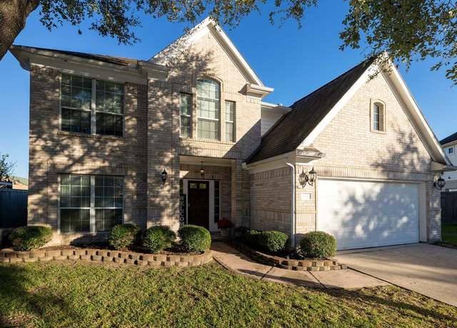 Property at 5411 Summer Oak Dr, Pasadena, TX 77505, 4 beds, 2.5 baths