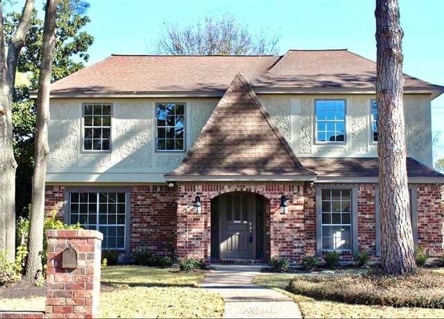 Property at 4907 Sabrina Dr, Houston, TX 77066, 4 beds, 2.5 baths