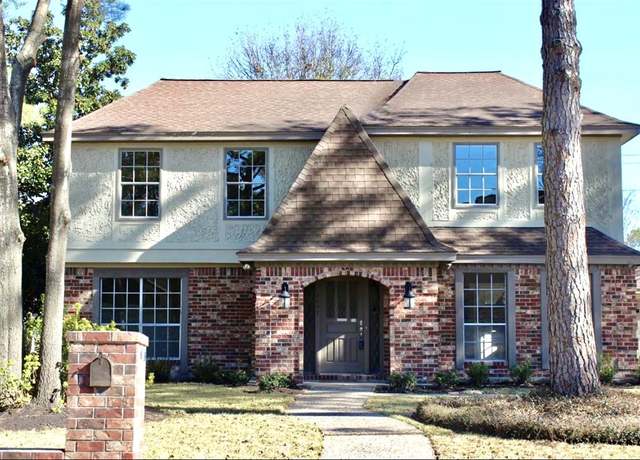 Property at 4907 Sabrina Dr, Houston, TX 77066, 4 beds, 2.5 baths