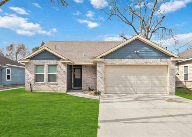 Property at 401 S Fulton St, Texas City, TX 77591, 3 beds, 2 baths
