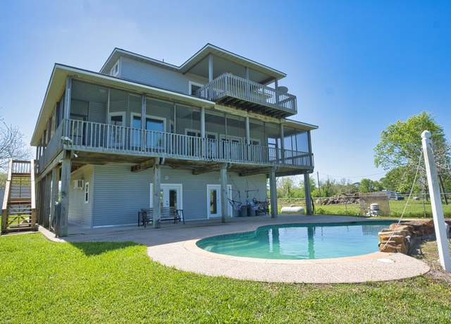 Property at 3054 Fm 2611 Rd, Brazoria, TX 77422, 3 beds, 3 baths