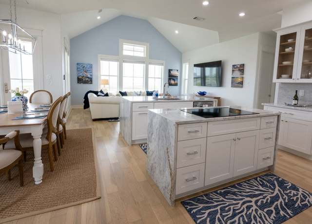 Property at 18414 Indian Beach Ct, Galveston, TX 77554, 4 beds, 3.5 baths