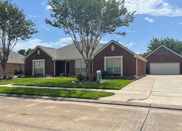 Property at 3711 Dry Creek Dr, Pasadena, TX 77505, 4 beds, 2 baths