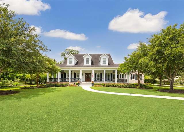 Property at 31243 Riverlake Rd, Fulshear, TX 77441, 4 beds, 4.5 baths
