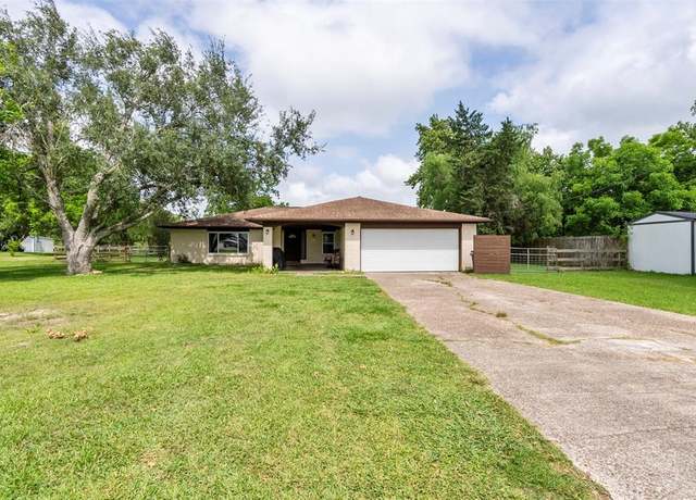 Property at 5211 Ghinaudo Rd, Hitchcock, TX 77563, 4 beds, 2.5 baths