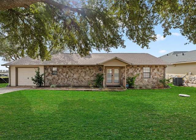 Property at 217 Canvasback Cv, Livingston, TX 77351, 3 beds, 2.5 baths