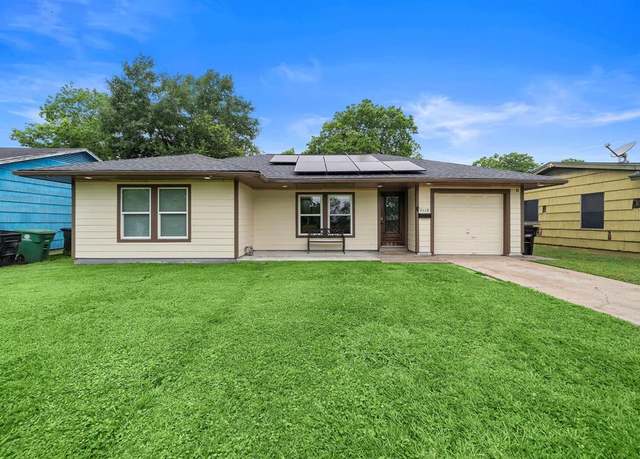 Property at 9118 St Lo Rd, Houston, TX 77033, 4 beds, 1 bath