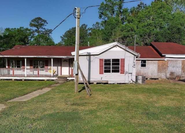 Property at 7730 Tram Rd, Beaumont, TX 77713, 3 beds, 2 baths