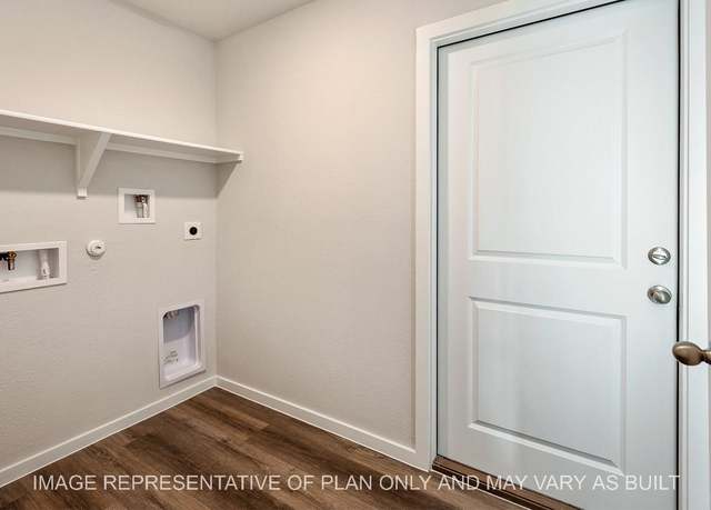 Property at 882 Kickapoo Ln, College Station, TX 77845, 3 beds, 2 baths