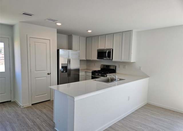 Property at 10931 Tawny Ridge Dr, Beasley, TX 77417, 4 beds, 2.5 baths