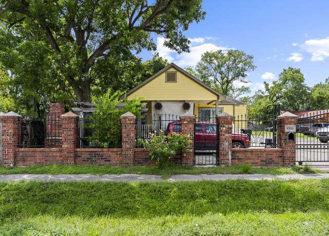 Property at 8205 Appleton, Houston, TX 77022, 11 beds, 5 baths