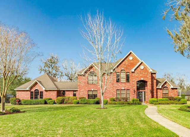 Property at 206 Cherrywood Dr, Lake Jackson, TX 77566, 5 beds, 4 baths
