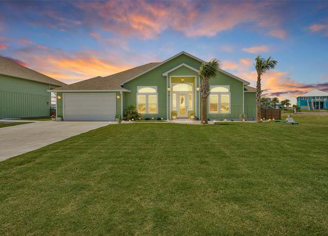 Property at 18 Peets Bend Dr, Rockport, TX 78382, 4 beds, 4 baths