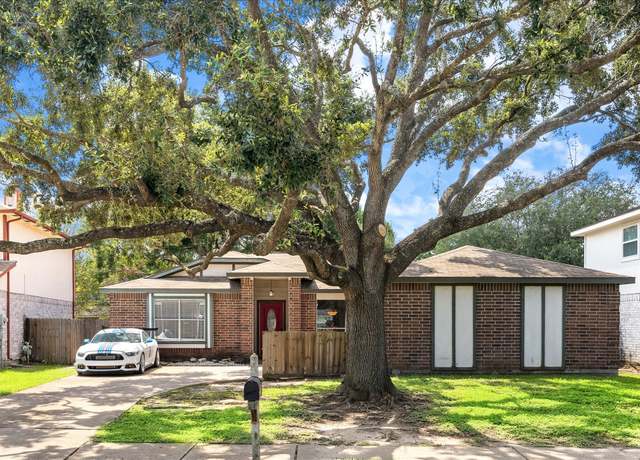 Property at 5221 Town Park Blvd, Katy, TX 77493, 3 beds, 2 baths