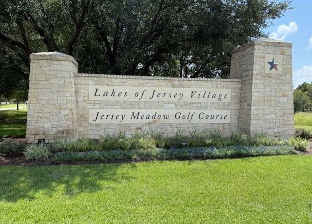 Property at 104 Cherry Hills Dr, Jersey Village, TX 77064