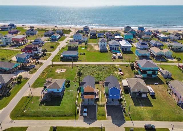 Property at 1994 Avenue G, Crystal Beach, TX 77650, 3 beds, 3.5 baths