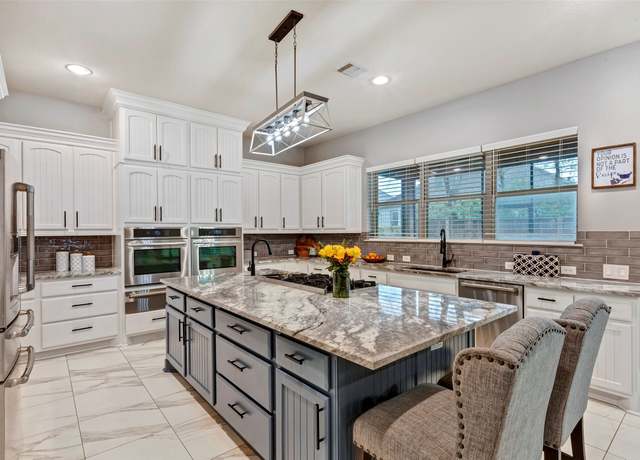 Property at 111 Pine Hill Ln, Montgomery, TX 77356, 4 beds, 5 baths