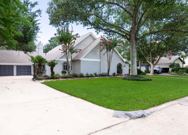 Property at 3914 Point Clear Dr, Missouri City, TX 77459, 4 beds, 2.5 baths