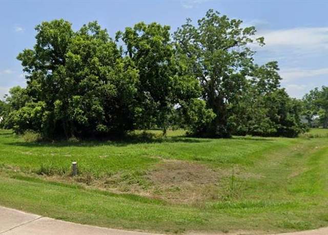 Property at 100 Cattle Drive Trl, Angleton, TX 77515