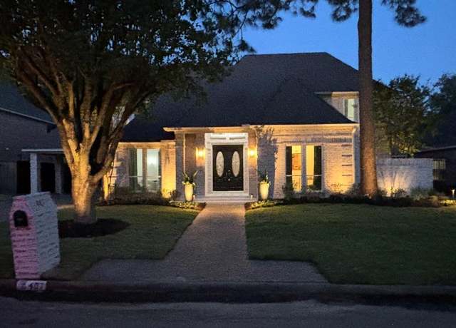Property at 407 Sandy Blf, Houston, TX 77079, 5 beds, 4 baths