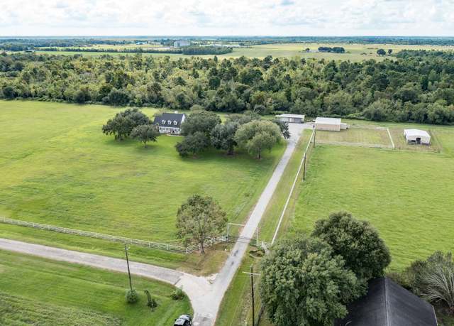 Property at 402 C S Harmon Rd, Hankamer, TX 77560, 4 beds, 3.5 baths