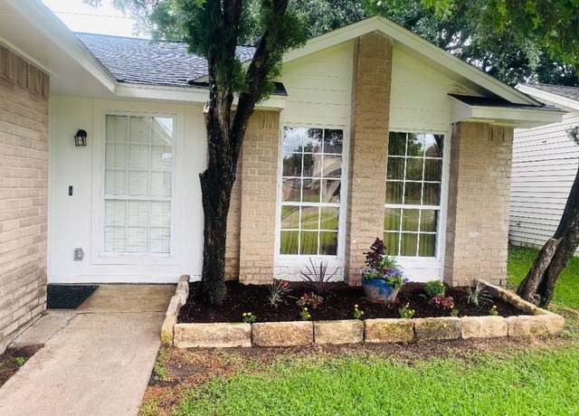 Property at 8514 Grand Knolls Dr, Houston, TX 77083, 3 beds, 2 baths