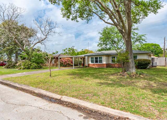 Property at 2902 Patricia St, La Marque, TX 77568, 3 beds, 2 baths
