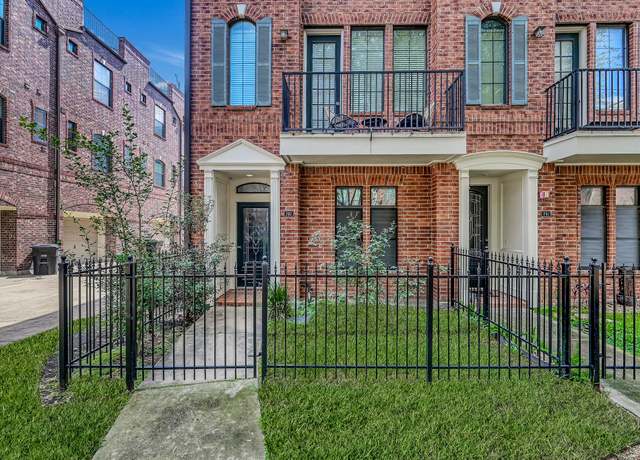 Property at 2110 Shearn St #40, Houston, TX 77007, 2 beds, 2.5 baths
