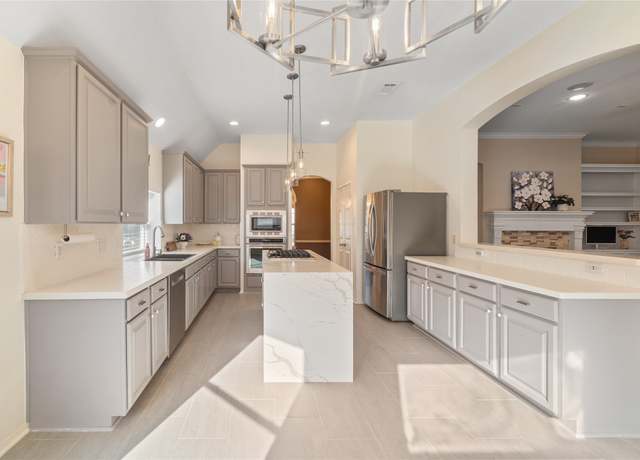 Property at 318 Jewel Park Ln, Houston, TX 77094, 3 beds, 2 baths