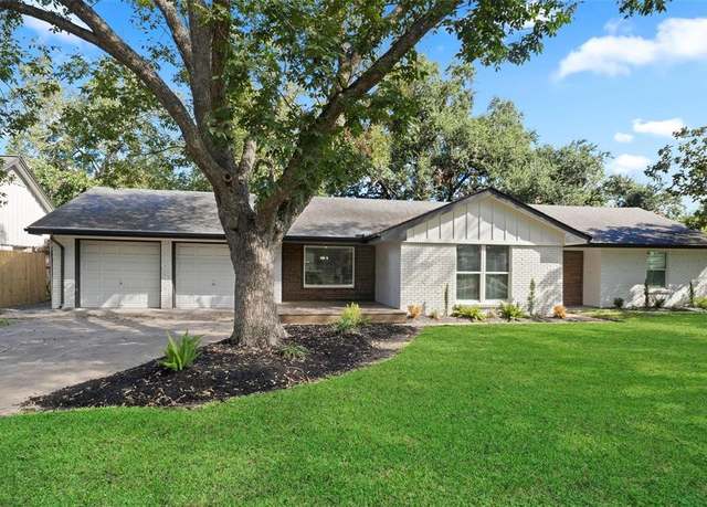 Property at 5626 Pine St, Houston, TX 77081, 3 beds, 2.5 baths