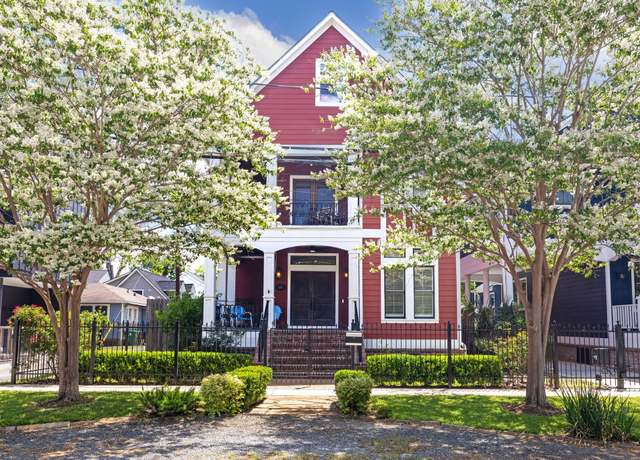 Property at 636 Oxford St, Houston, TX 77007, 4 beds, 3.5 baths