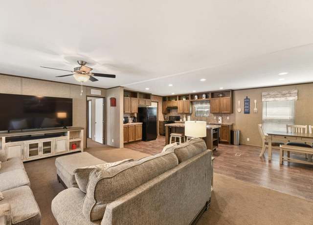 Property at 277 Rio Grande Dr, Trinity, TX 75862, 3 beds, 2 baths
