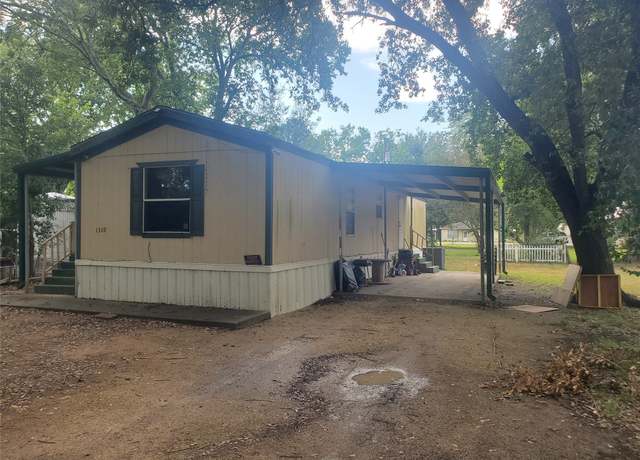 Property at 1309 Jennie St, El Campo, TX 77437, 2 beds, 2 baths