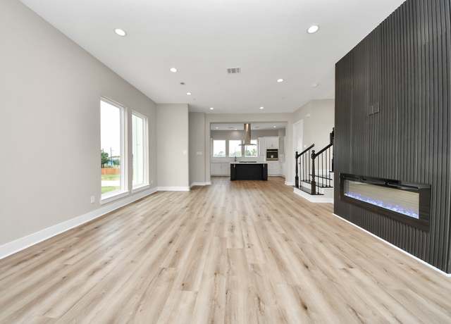 Property at 3913 Griggs Rd, Houston, TX 77021, 4 beds, 4.5 baths
