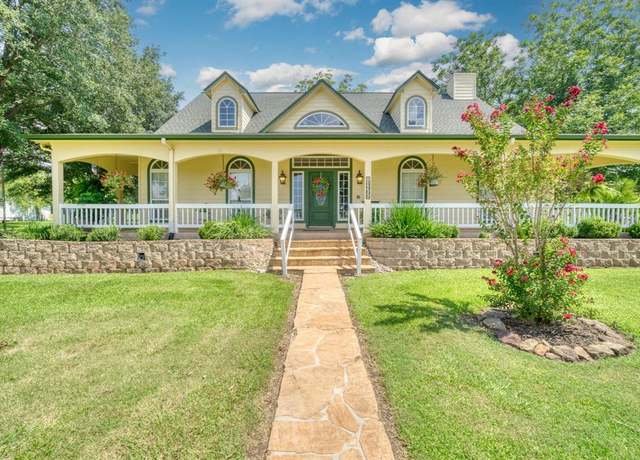 Property at 14966 Snoe Rd, Willis, TX 77318, 3 beds, 3 baths