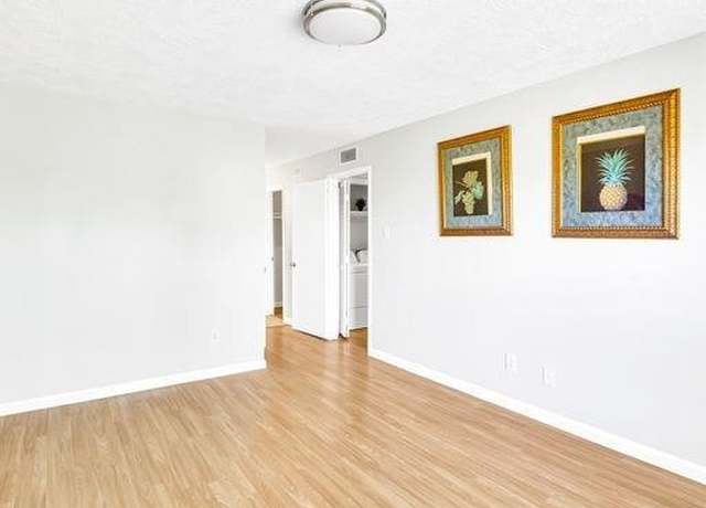Property at 10555 Turtlewood Ct #1803, Houston, TX 77072, 2 beds, 2 baths