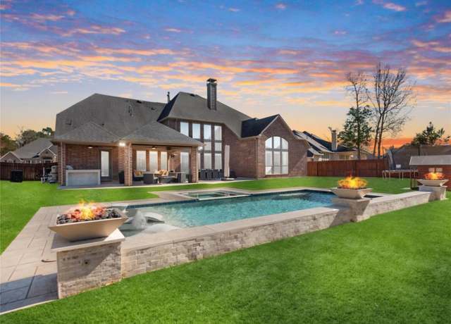 Property at 16211 Florida View Ln, Houston, TX 77044, 5 beds, 4.5 baths