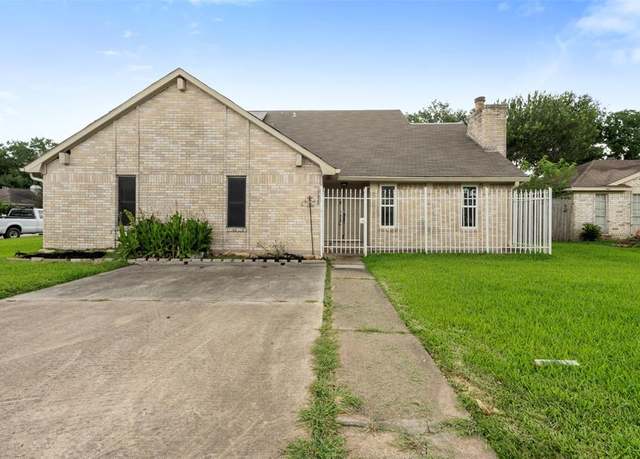 Property at 12822 Huntington Venture Dr, Houston, TX 77099, 4 beds, 3.5 baths