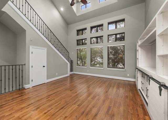 Property at 1604 White St, Houston, TX 77007, 3 beds, 3 baths